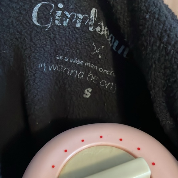 GirrlScout Embrace your pace Halloween black cropped hoodie - Picture 4 of 4